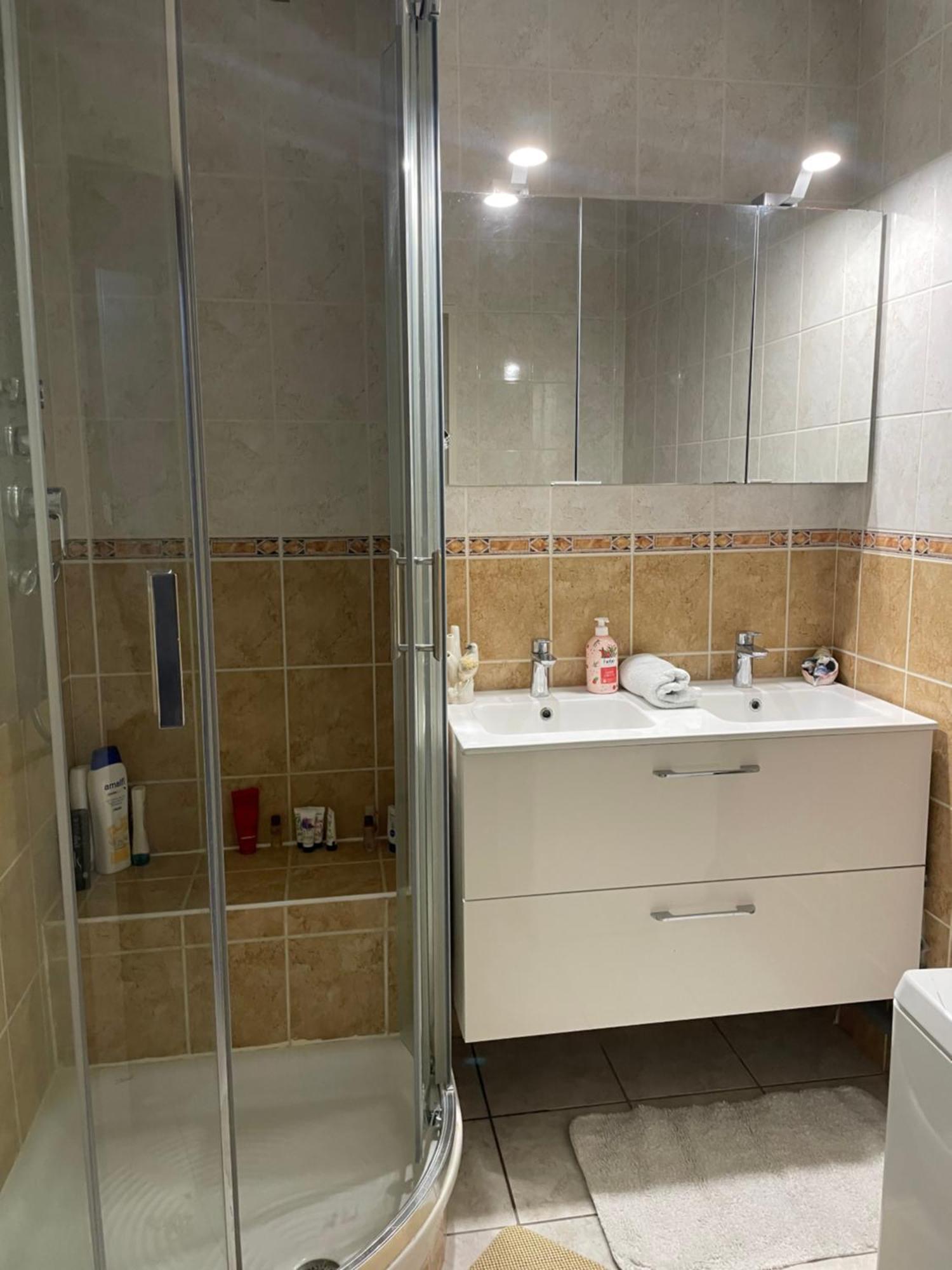 Bel Appartement Lumineux De 100M2 6 Places 3 Chambres Au 3E Etage Avec Ascenseur -A 5Mn A Pied Du Parc Des Expositions Congres De Dijon Et Eng Et 10Mn Du Centre Ville Place Parking Devant L'Immeuble Εξωτερικό φωτογραφία